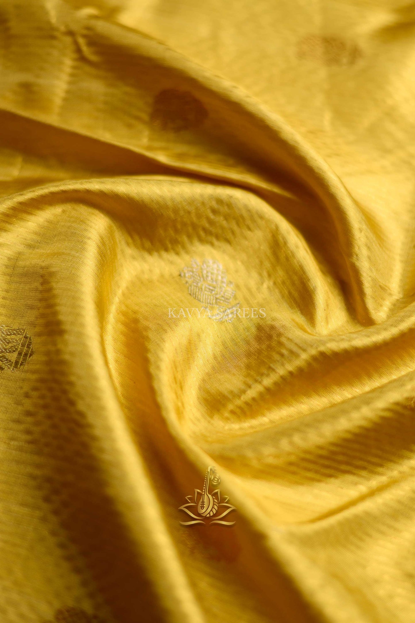 Traditional Gadwal Pattu Silk Saree with Rich Zari Border
