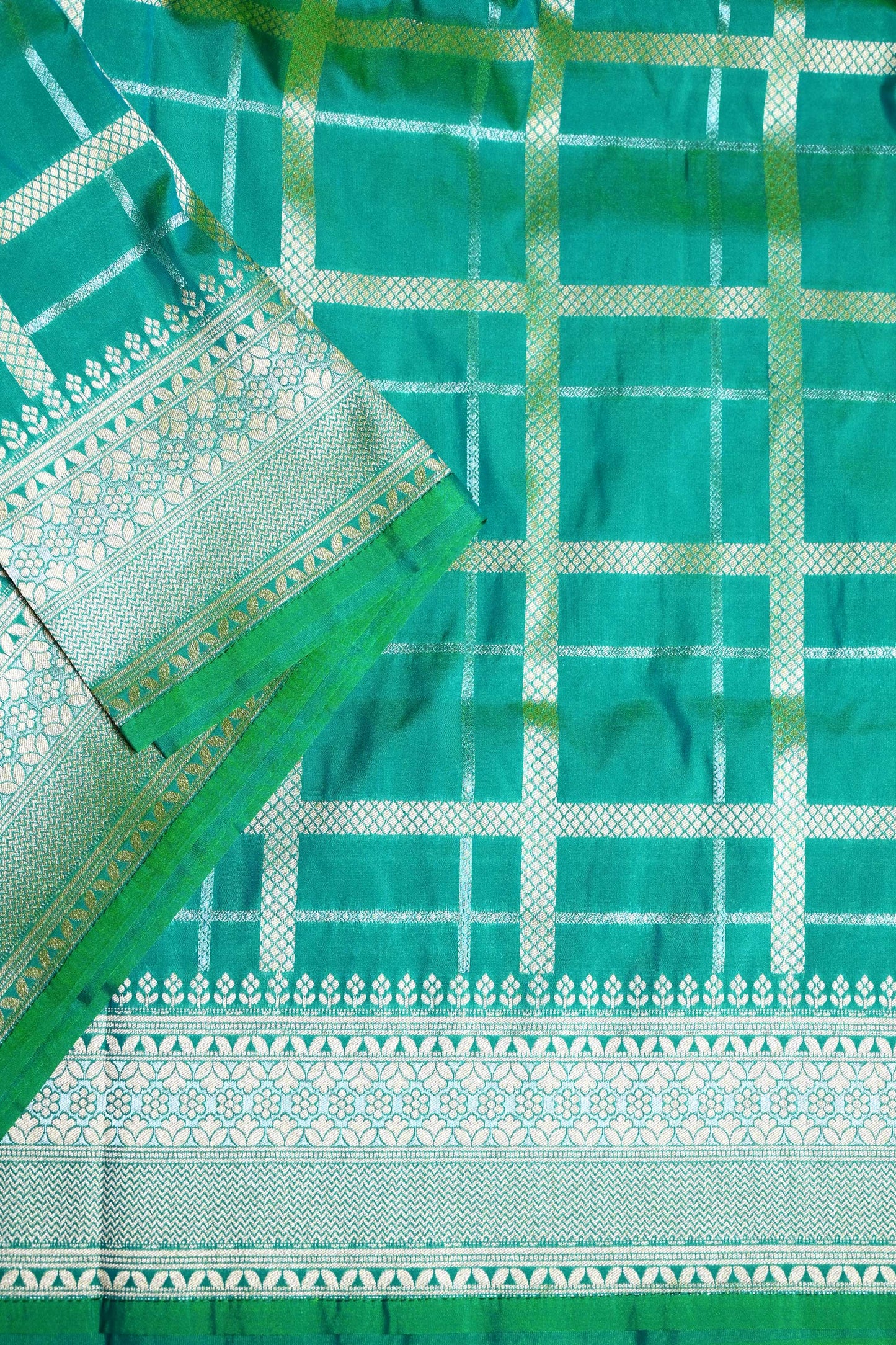 Semi Banaras Saree